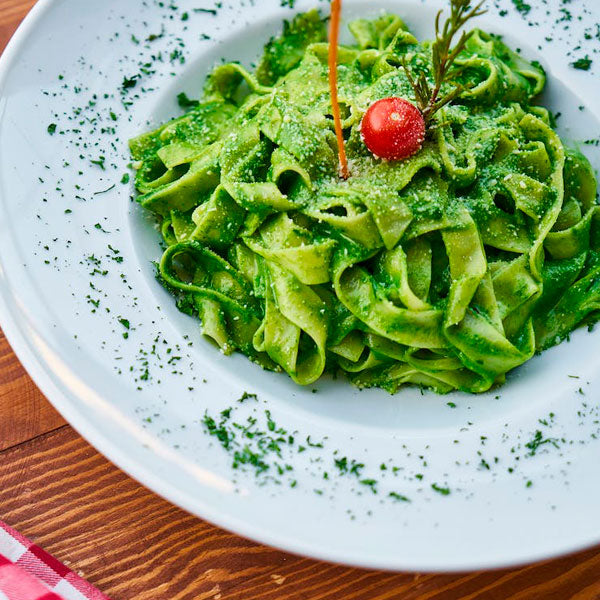 PASTA AL PESTO DE ALBAHACA